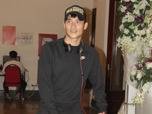 Công Vinh  ĐT Việt Nam chơi bóng vì màu cờ sắc áo