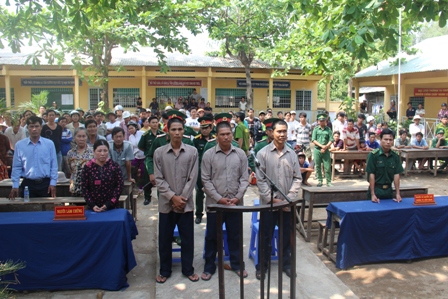 90 tháng tù giành cho 3 đối tượng đánh người gây thương tích