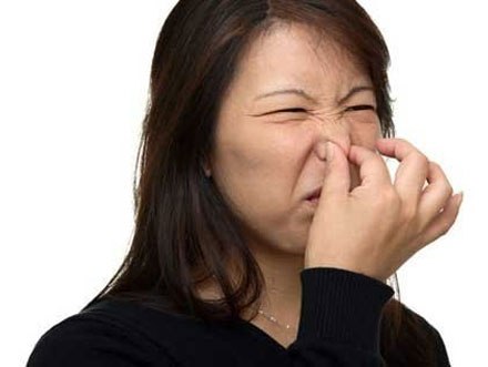 Khiếp vía vì chồng bốc mùi khi tác chiến