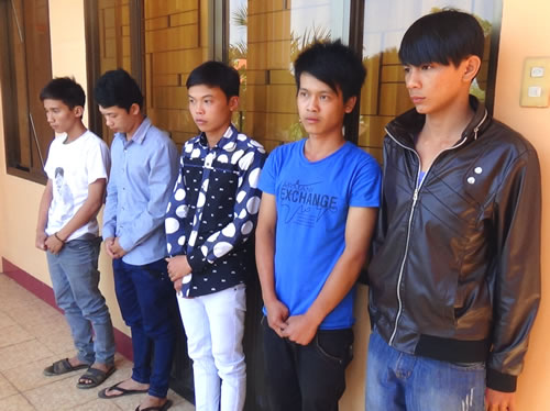 Mật phục trên xe khách