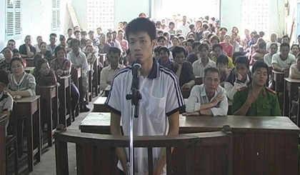 18 tháng tù tội về tội cưỡng đoạt tài sản