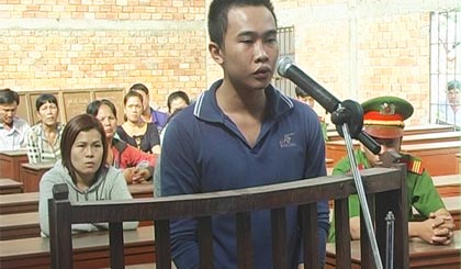 Mua bán trái phép chất ma túy, lãnh 7 năm tù