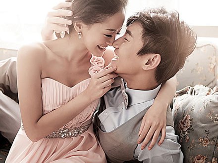 Chồng càng ngày càng xoắn ô sin