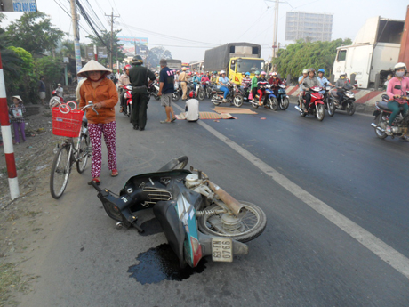 Ô tô và mô tô đụng nhau làm 1 người chết