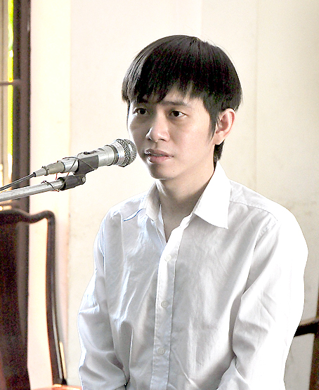 Tình tan, tuổi trẻ cũng tàn