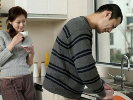 Học ít hơn, tôi bị cả nhà vợ coi thường