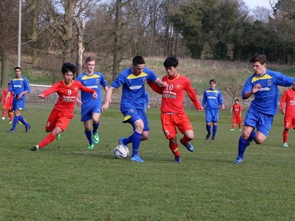 Tuyển U19 Việt Nam hòa đáng tiếc trước U19 Wimbledon