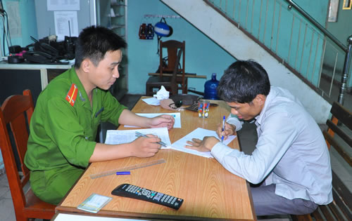 Trộm xe để chuộc  bằng lái