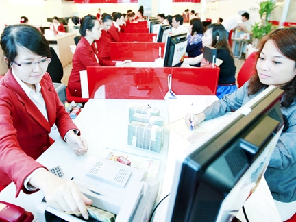 Hạ trần lãi suất Ngân hàng sướng âm ỉ