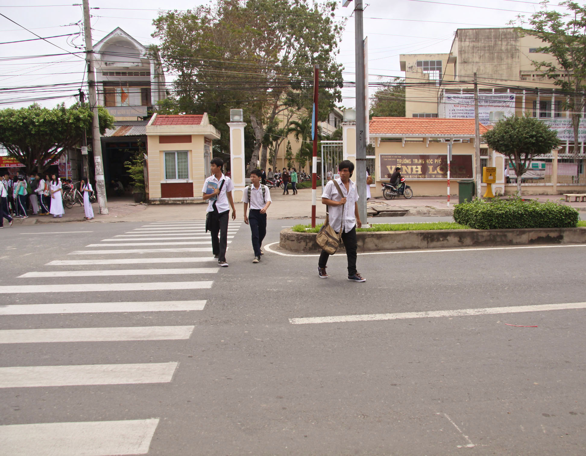 Cuộc thi ảnh Đi bộ an toàn dành cho học sinh