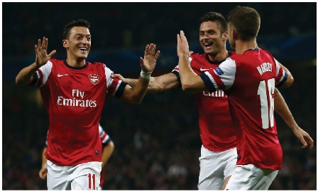 Đừng trách Ozil