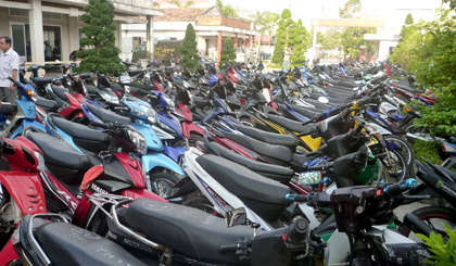 Tạm giữ 197 mô tô tụ tập thành đoàn, rú ga, phóng nhanh, lạng lách