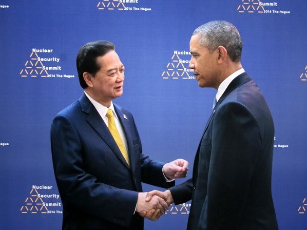  Thủ tướng Nguyễn Tấn Dũng gặp gỡ Tổng thống Hoa Kỳ Barrack Obama. (Ảnh: Đức Tám/TTXVN)