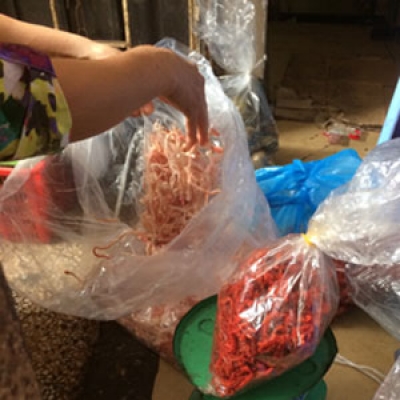 Chất lượng khô bò, mực xé của bánh tráng trộn có bảo đảm