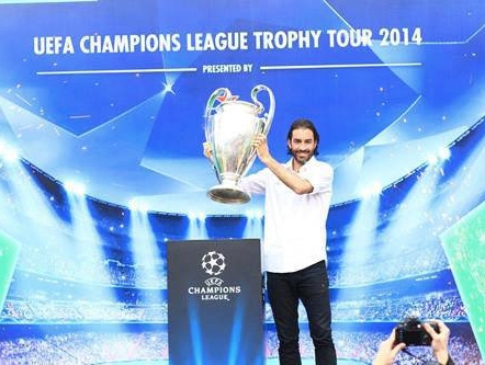 Robert Pires đốt nóng sân Hàng Đẫy