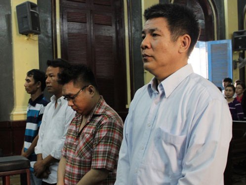 Thuê xe rồi chiếm đoạt mang đi cầm cho người khác