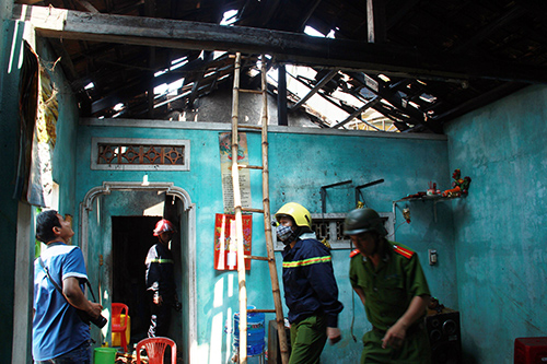 Cháy nhà khi chủ đi vắng