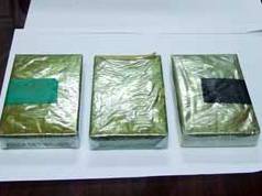 Bắt đối tượng tàng trữ 3 bánh heroin