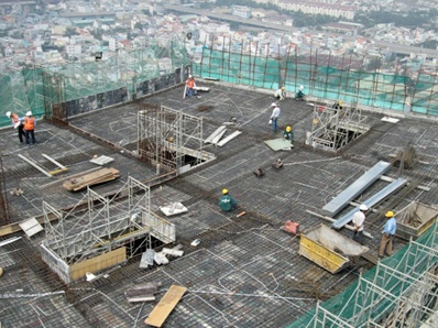 Đại gia địa ốc chẻ nhỏ căn hộ, mở trung tâm tiệc cưới để vượt khó