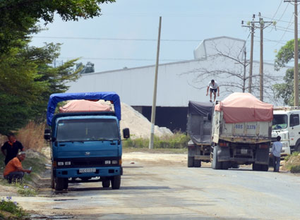 Nhiều xe né trạm cân