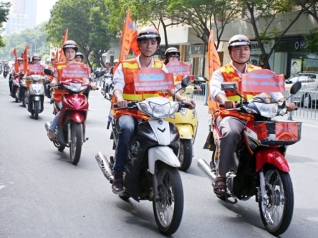 Nở rộ dịch vụ xe ôm tính cước tự động