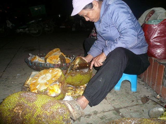 Kỹ nghệ hồi sinh mít thối thành hàng tươi ngon