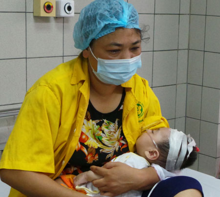 Chùm ca sởi thương tâm trước giờ Bộ trưởng vào thăm