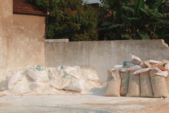 Vôi bón ruộng được làm từ  bột đá