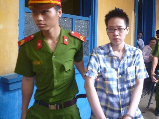 Tử hình một phụ nữ đồng tính giết chết cha đẻ của bạn tình