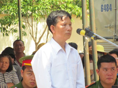 Án mạng từ tiếng chó sủa