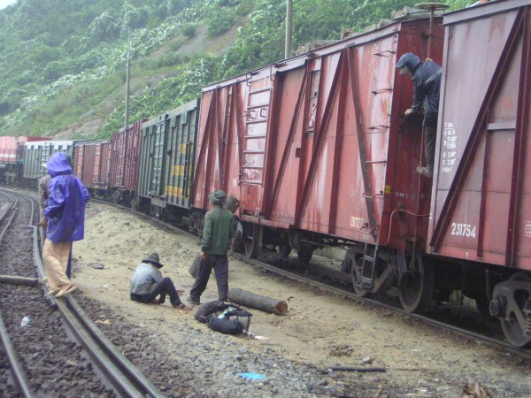 Lộ diện những bất lực trên một cơ thể già nua