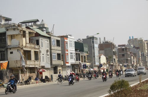 Xử nhà siêu mỏng, siêu méo Bí thư Hà Nội bắt bài cấp dưới