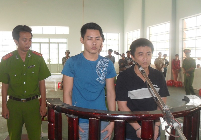 Mua bán ma túy lãnh án tù