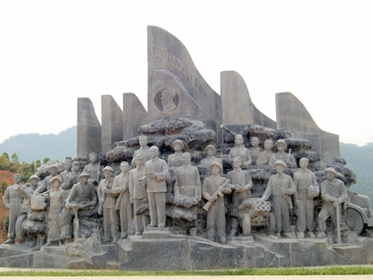 Thăm Mường Phăng