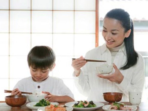 Năm kiểu ăn sáng khiến con học dốt