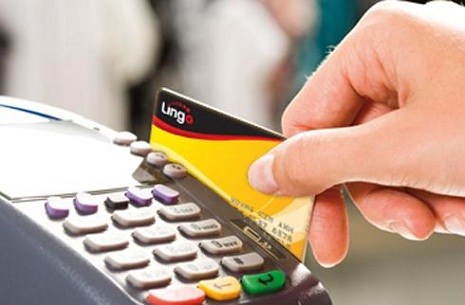 Phạt nặng những cửa hàng thu phí cà thẻ