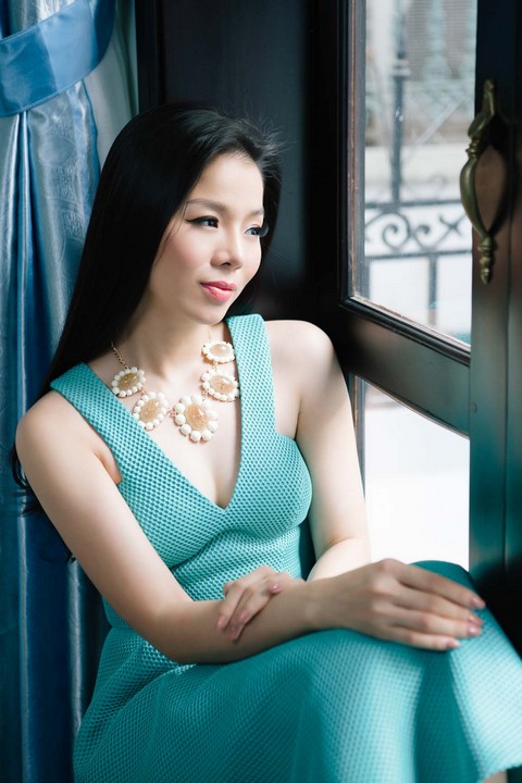 Lệ Quyên  Bà mẹ một con quyến rũ nhất showbiz