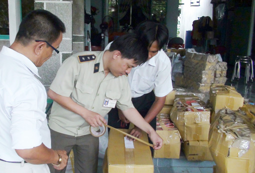 Phát hiện điểm tàng trữ 120 000 đĩa lậu