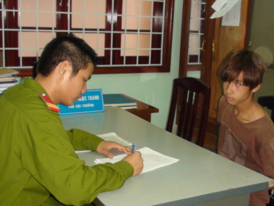 Truy lùng tên cướp xe ôm