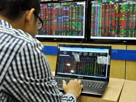 Vn-Index giảm hơn 24 điểm