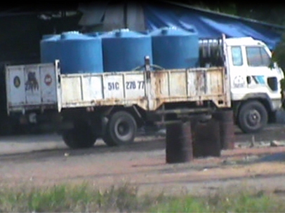 Phá đường dây mua bán a xít lậu