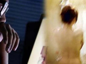 Dùng ảnh nóng tống tiền người yêu cũ