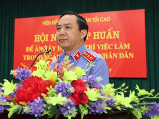  Đồng chí Bùi Mạnh Cường, Phó Viện trưởng VKSNDTC phát biểu chỉ đạo Hội nghị.