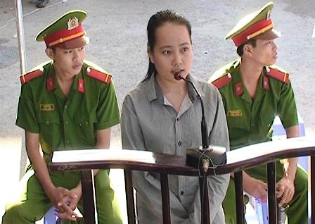 Thiếu nữ kinh doanh ma túy ngồi tù