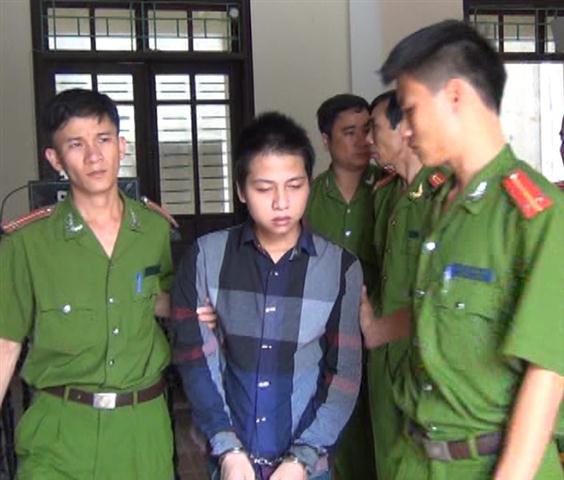 Níu kéo không được, dùng dao hạ sát người yêu