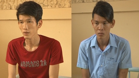 Hai anh em ruột hợp tác đi trộm gà