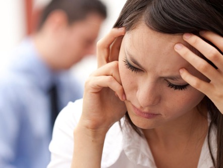 Cứ ra khỏi nhà là bố chồng lại mở tủ quần áo của con dâu để đếm