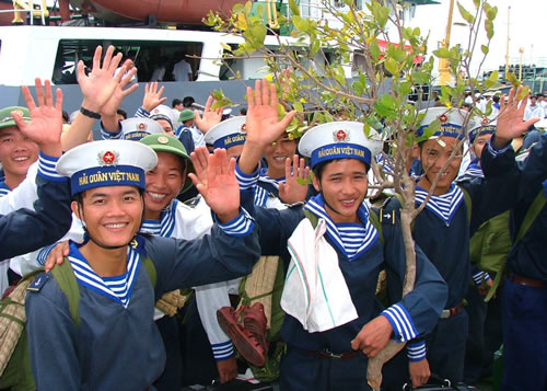 Đất nước nhìn từ Trường Sa