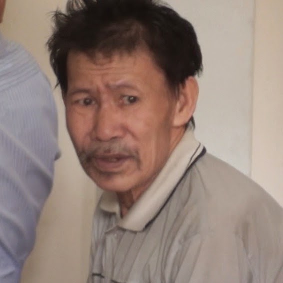 Dùng bim bim gạ gẫm để hiếp dâm bé gái