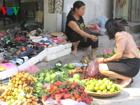 Người dân Thủ đô với phong tục Tết Đoan Ngọ